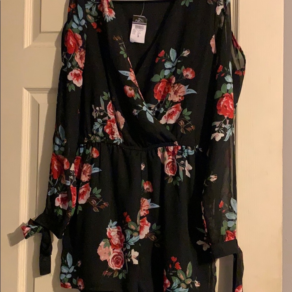 Dress with flowers